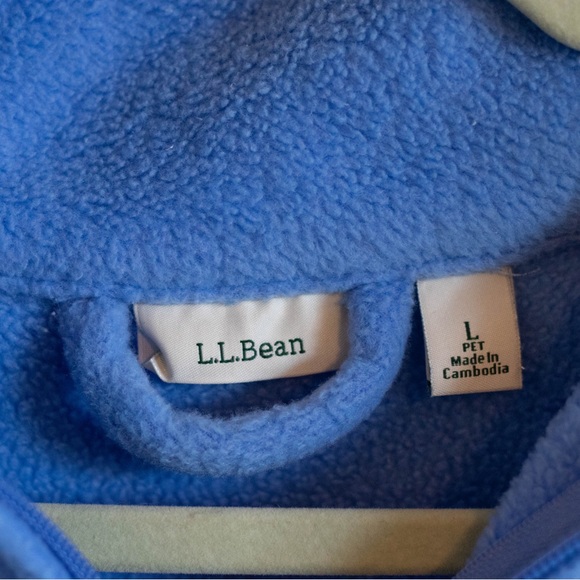 L.L. Bean Women’s Winter Fleece Robe, Zip Front - Picture 5 of 5